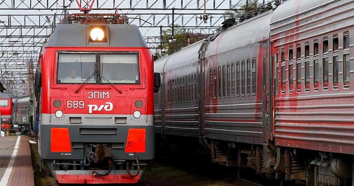 РЖД в сентябре запустит дополнительные поезда между Адлером и Петербургом