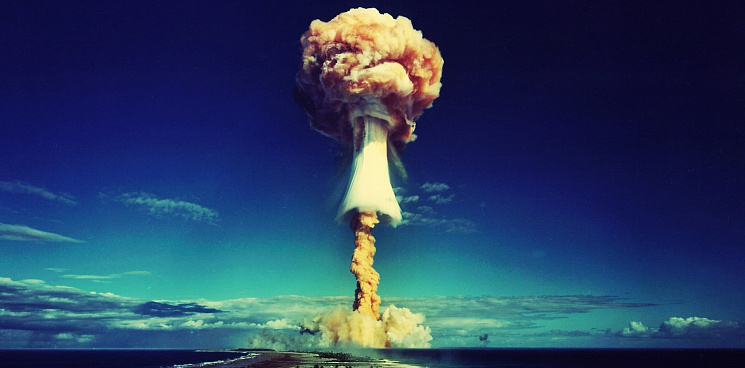«Если будет ядерный гриб, что вы планируете делать? В Макдак пойду!» Киев готовит украинцев к неизбежности атомного взрыва - Комаровский запрещает пить им йод: ВИДЕО 