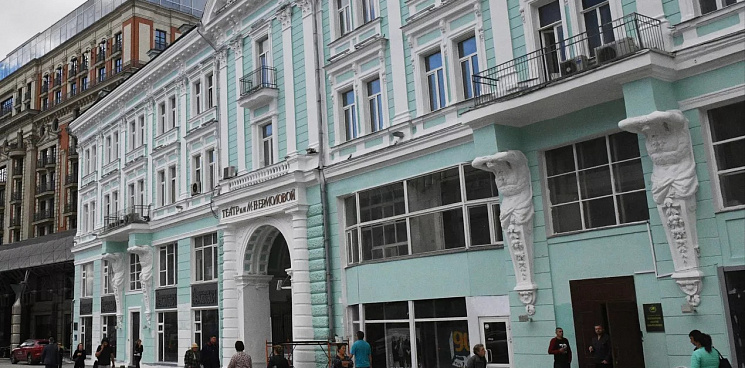 В Москве знаменитый театр посвятил спектакль мужскому половому органу как символу России - зрители возмутились, чиновники претензий не имеют
