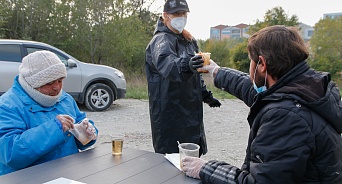 Волонтеры из Новороссийска планируют снабжать бездомных горячим питанием