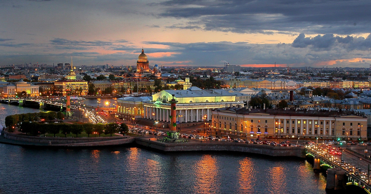  В Санкт-Петербурге сбили БПЛА, обломки упали на нефтеперерабатывающий завод – что известно к этому часу?