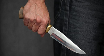В Казахстане мужчина изрезал ножом жену - она ушла от него месяц назад
