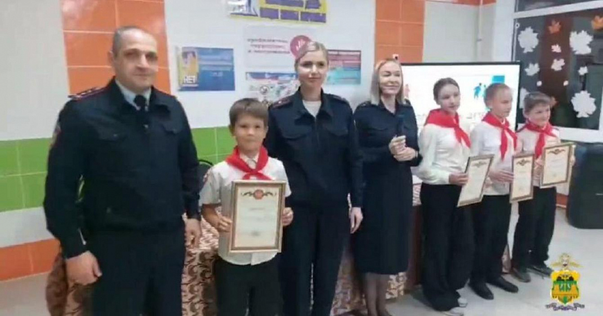 Школьники Ейска помогли полиции задержать находящегося в розыске преступника