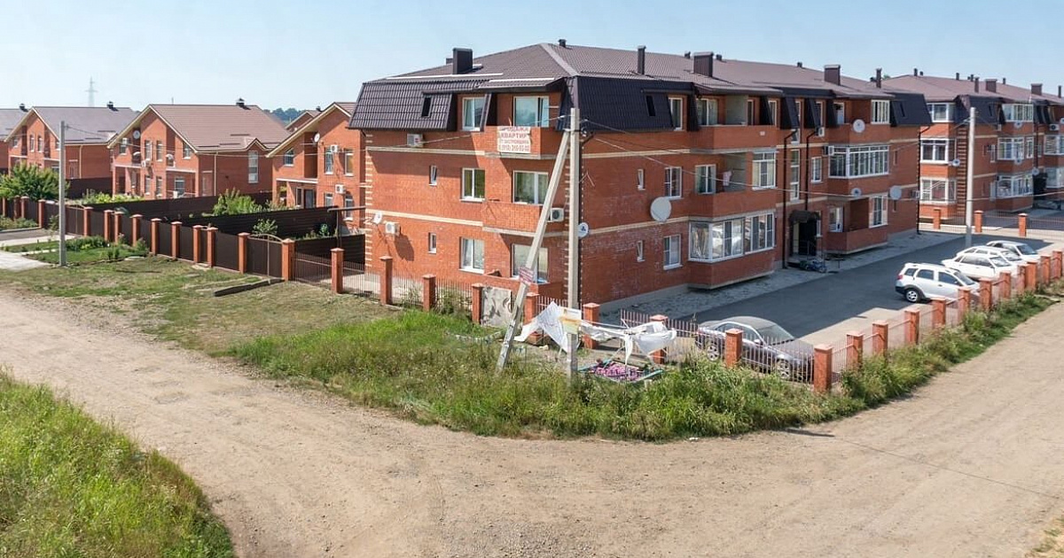 Жители краснодарского поселка почти полгода живут без горячей воды из-за долга УК