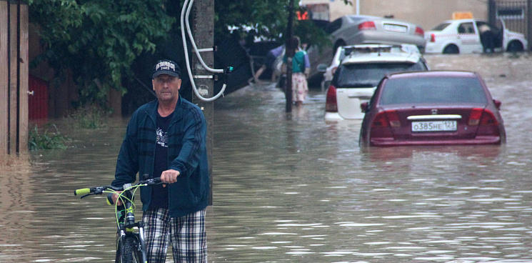 «Во всём виновата непогода»: власти Сочи подсчитали, как сильно повредили городу ливни