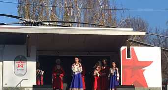 «Твой выбор – служба по контракту!» В Краснодаре на концерте заманивают добровольцев в палатку военкома