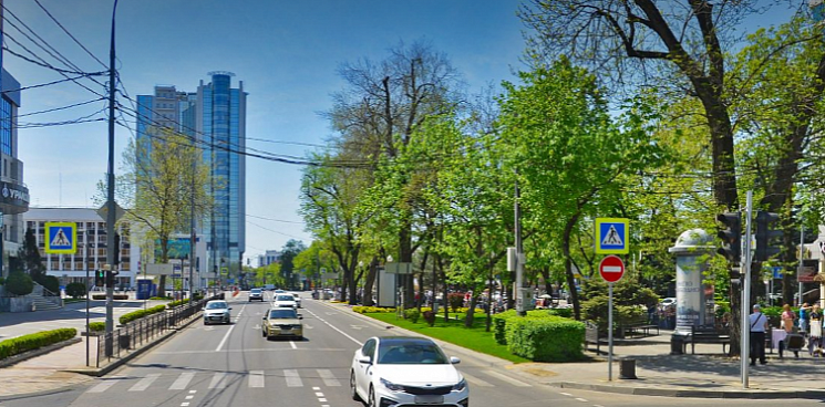 В Краснодаре с центральной улицы перенесут электросети под землю 