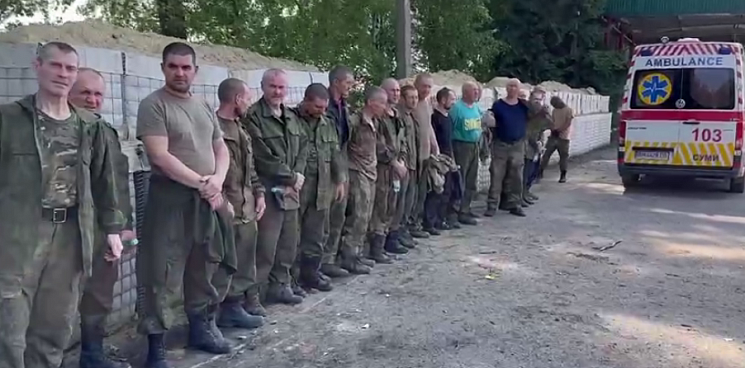 «Они вернулись на Родину!» В Россию прибыло почти полсотни бойцов ВС РФ, которые находились в украинском плену – ВИДЕО 