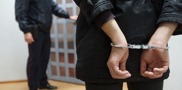 В Сочи арестовали эксгибициониста, оголявшегося перед детьми 