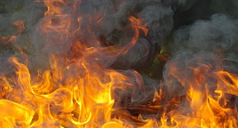 «Справились своими силами!» В Краснодаре на территории строящегося ТРЦ работники самостоятельно ликвидировали возгорание - ВИДЕО