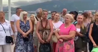 «ЦИПсО не дремлет»: на Украине выдают видео с бастующими против отключения воды жителями Геленджика за «обезвоженный Крым» - ВИДЕО