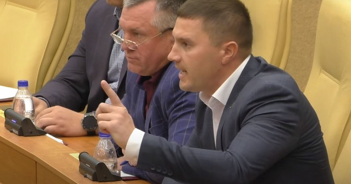 «Помочь мобилизованным и строить школы – даже обсуждать не будем!» В Ульяновском Заксобрании отказались обсудить предложения КПРФ - коммунисты покинули зал