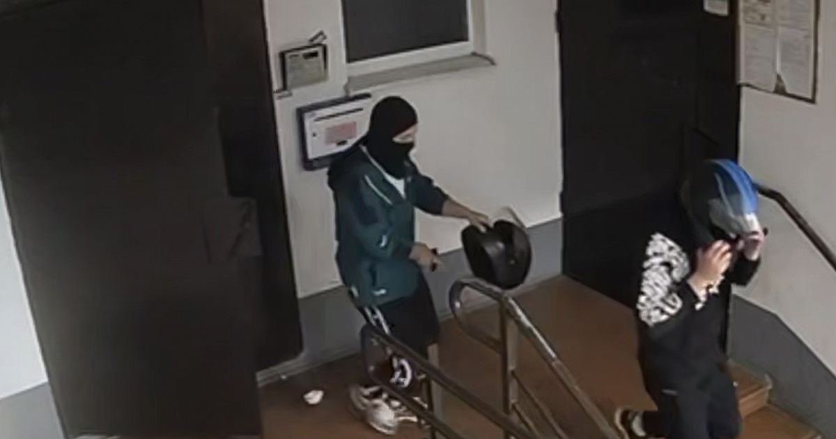 Неизвестные с молотками напали на мужчину в подъезде Краснодара
