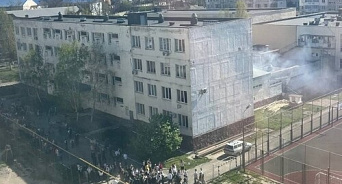 Детей и педагогов эвакуировали: в Новороссийске произошёл пожар в школе