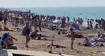 «Вы фсё врёти!» Украинские паблики назвали фейком полный пляж в Саках после взрывов – ВИДЕО 