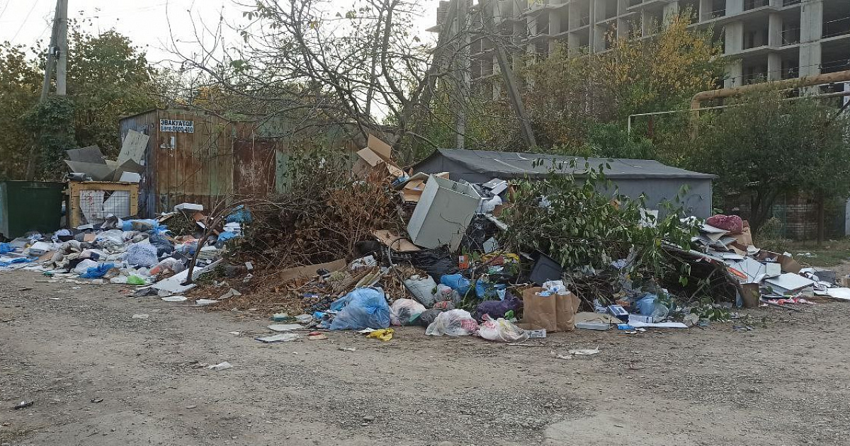«Ваши персональные данные оказались в открытом доступе!» В Краснодаре сотрудники банка выкинули в помойку копии паспортов клиентов