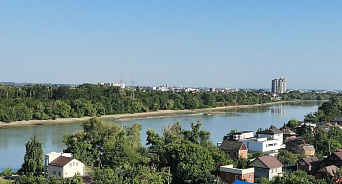 Спасатели патрулируют берега водоемов Краснодара