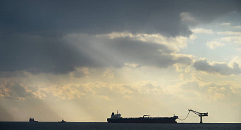 «Нужны мощности для торговли нефтью?» На Кубани за миллиард реконструируют Новороссийский порт – установят универсальный перегрузочный комплекс