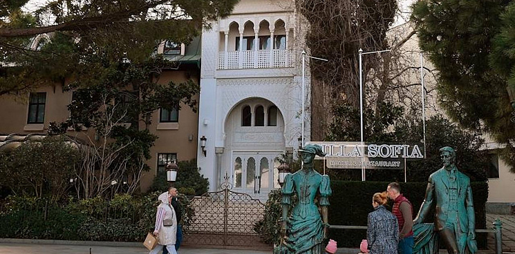 В Крыму особняк Ротару повторит судьбу квартиры Зеленского - национализация и продажа с молотка