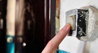 «Очередное жульё!» В Краснодаре мошенники уговаривают пенсионеров покупать дешёвые фильтры для воды за десятки тысяч
