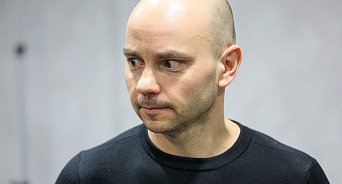 Политику Андрею Пивоварову оставили в силе приговор - он пробудет в тюрьме четыре года
