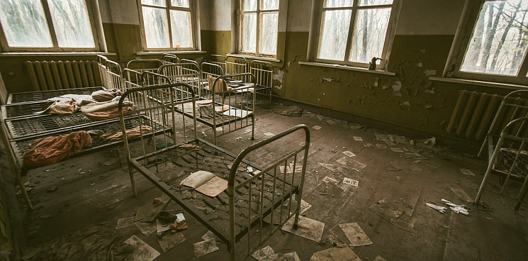 «Адская жара»: маленькие пациенты детской краевой больницы Краснодара лечатся в коридорах – ВИДЕО 