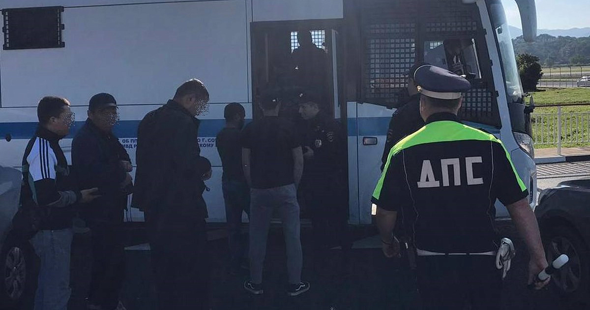 В Краснодаре силовики проверяют кафе с национальной кухней – полиция ищет новых россиян, которые не встали на воинский учёт