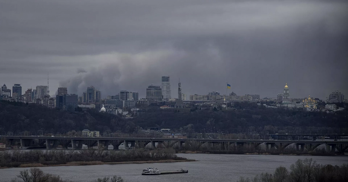 «Мы в жопе, а не в Европе!» Украинку возмутило решение властей экспортировать электроэнергию в то время, как страна сидит без света и может не пережить зиму