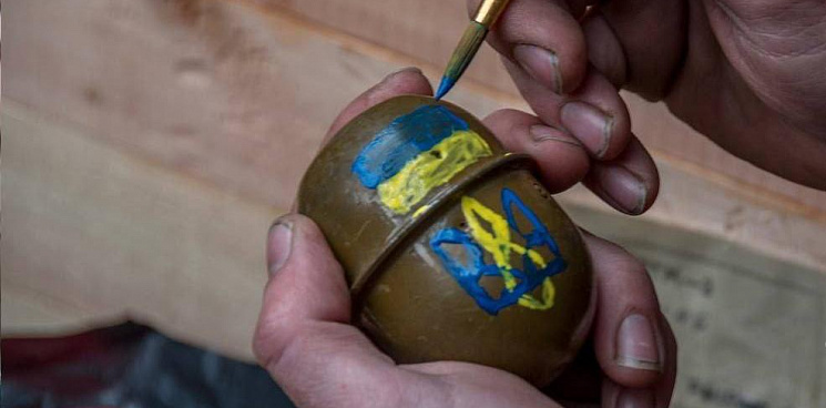 «Ничего святого»: боевики ВСУ готовятся к Пасхе, разрисовывая гранаты вместо куриных яиц и обстреливая Херсонскую область