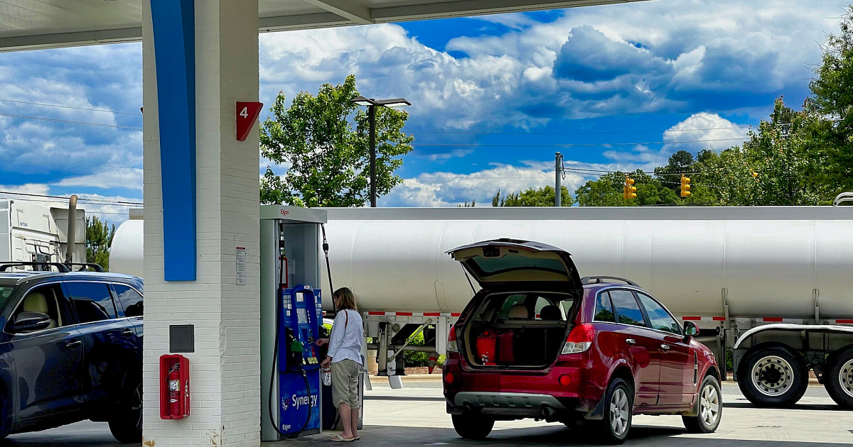 «Свершилось чудо?» В Краснодарском крае стали дешеветь дизель и бензин