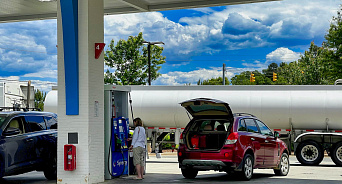 «Свершилось чудо?» В Краснодарском крае стали дешеветь дизель и бензин
