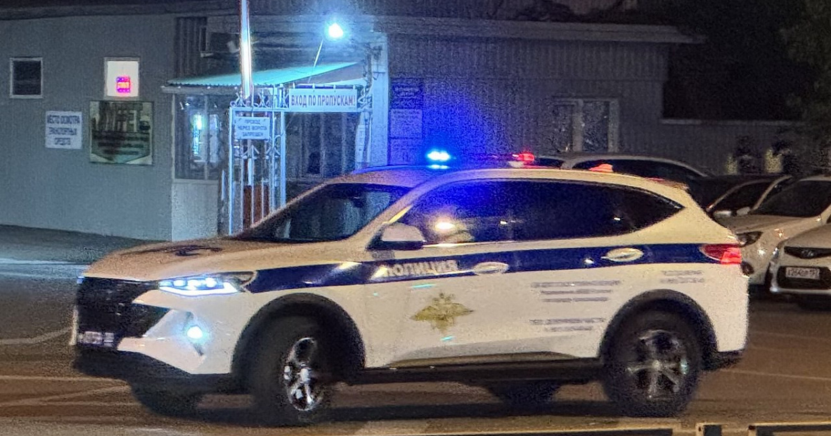 На Николаевском бульваре в Краснодаре мужчина разбил голову подростка бутылкой