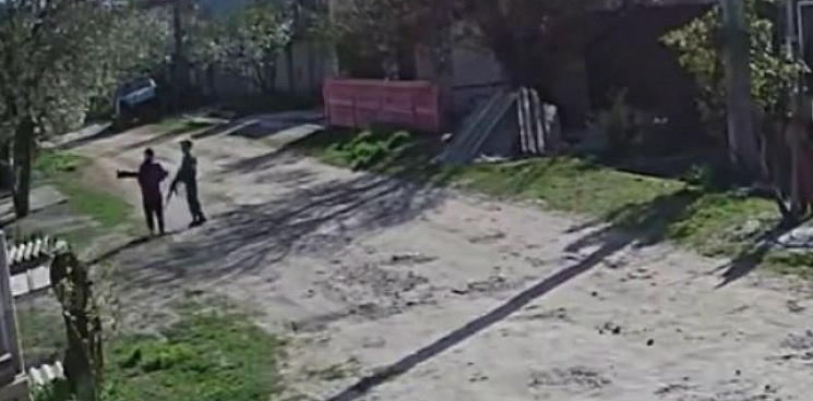 Дети в Херсонской области нашли гранатомёт и применили его по назначению – ВИДЕО