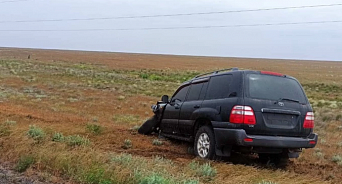 Машина из кортежа главы Калмыкии попала в аварию, погиб ребёнок