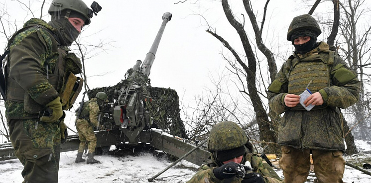 Артиллеристы ВС РФ уничтожают укрепления украинских войск в направлении Северска – ВИДЕО 