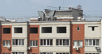В Краснодаре пять лет жильцы ЖК «Покровский» борются за безопасность - технические этажи в доме проданы, это создаёт угрозу для жизни
