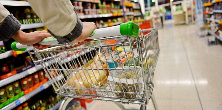 Дефицита нет: продукты в магазины Кубани поставляют в штатном режиме