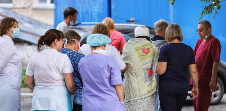 В Белгороде эвакуируют больницу из-за ложных сообщений о минировании – зачистка региона от диверсантов продолжается 