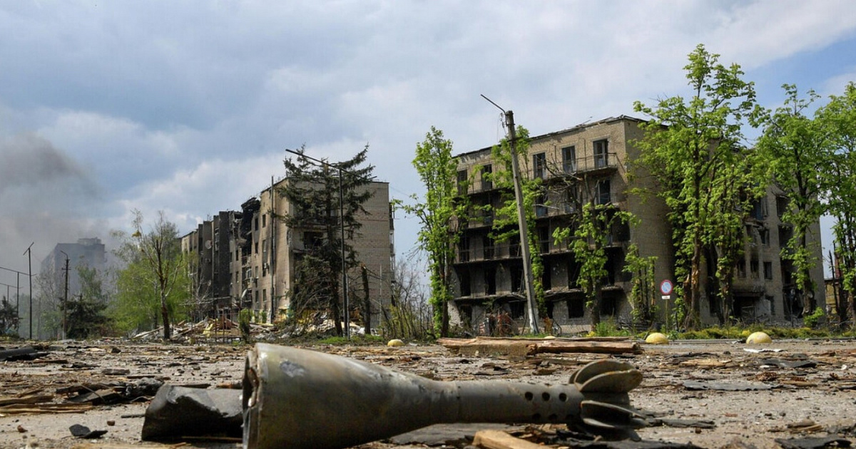 «Хотим мирную жизнь» Жители Кременной в ЛНР рассказали о жизни в прифронтовой зоне – ВИДЕО  