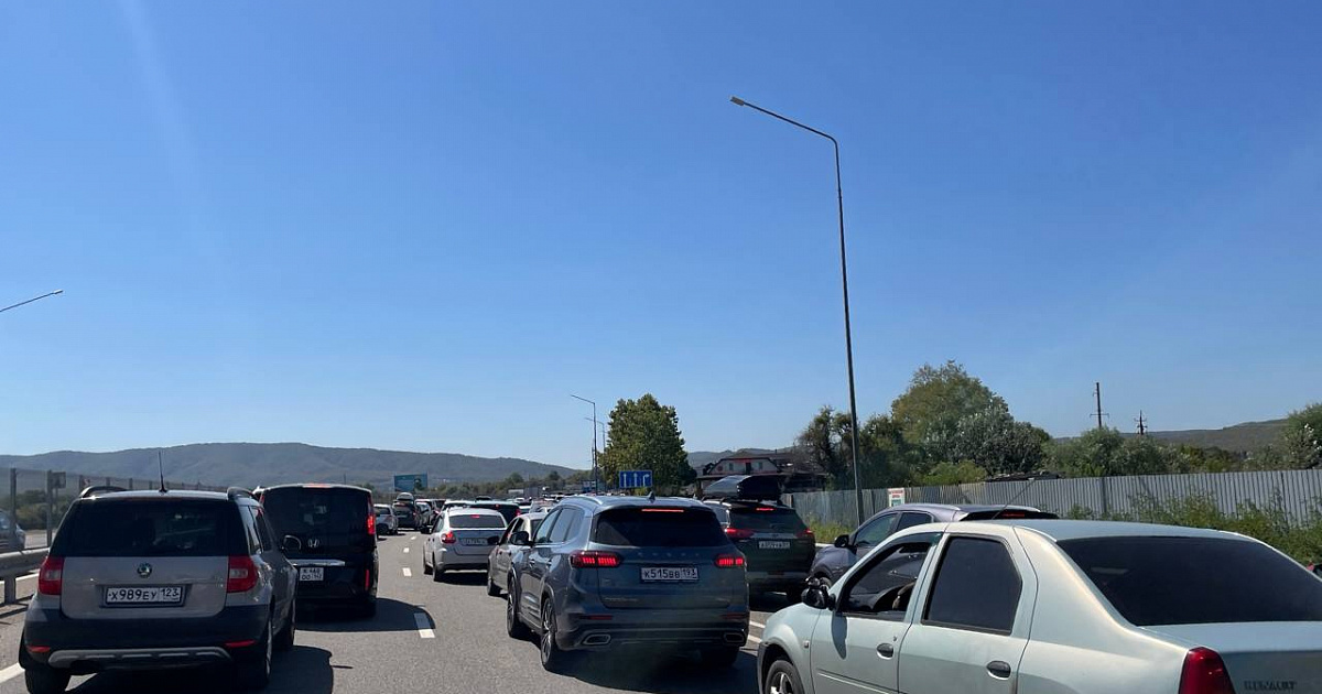Движение по Крымскому мосту временно перекрыли