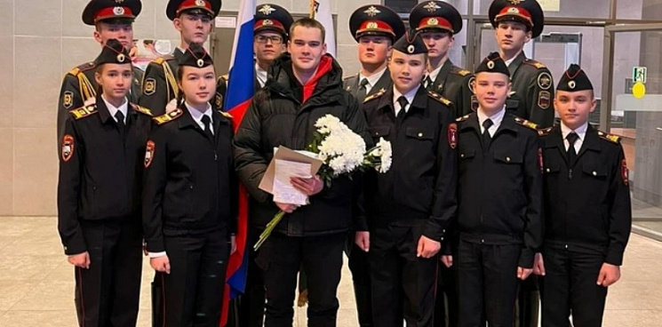 «Сутки ползал в поле»: в Пермь из украинского плена вернулся военный – его родных заставляли поджечь военкомат
