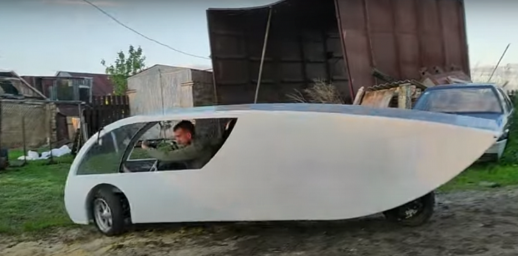 Как тебе такое Илон: солнцемобиль из Сочи принял участие в гонках в Казахстане - ВИДЕО