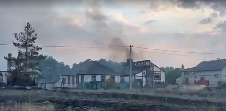 ВИДЕО: очередное военное преступление ВСУ - Славянск «поливают» фосфором