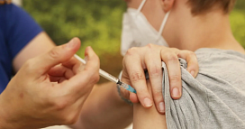 «Это эксперимент над детьми!» Детей в Краснодаре вакцинируют вопреки желанию родителей?