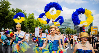 «В НАТО не пустили, в ЕС не пустили, но есть и победы!» Украинцы пройдут в начале колонны на гей-параде в Берлине 