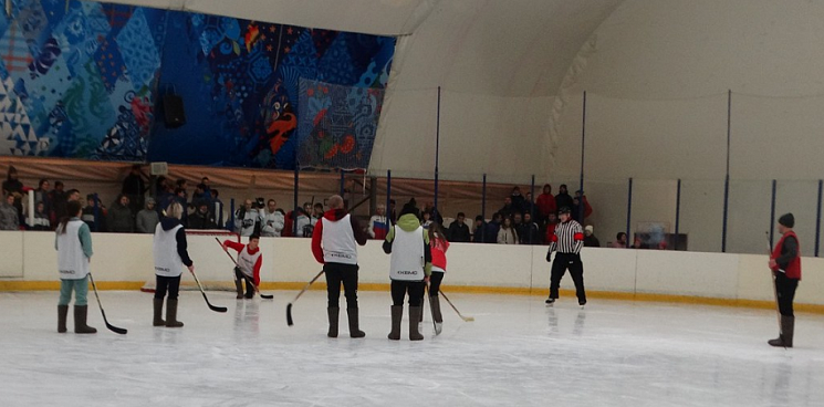 Казачий хоккей на валенках вдохновляет Екатеринодарскую епархию