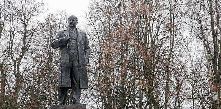 На Кубани суд обязал администрацию одного из сёл отремонтировать памятник Ленину 