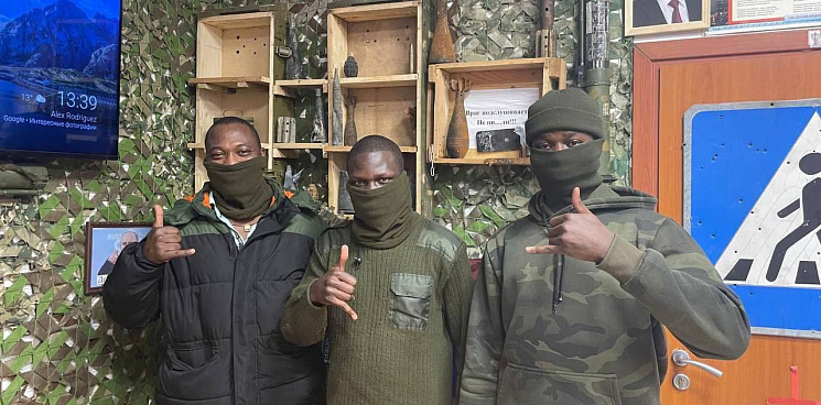 «Ванька из Нигерии». На СВО бок о бок с русскими защитниками воюют африканские добровольцы - ВИДЕО