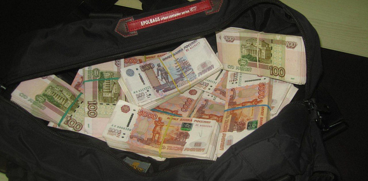Жителя Сочи обвинили в краже 12 миллионов рублей из банкомата в Уфе