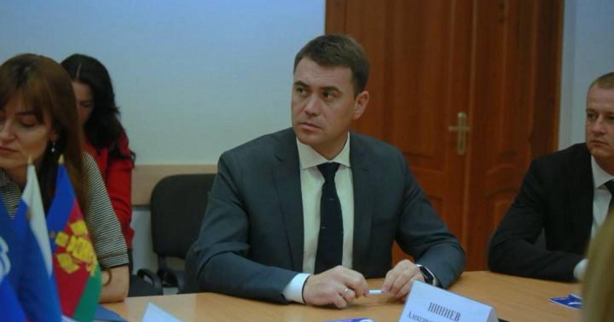 Александр Ниниев стал кандидатом «Единой России» на пост главы Крымского района